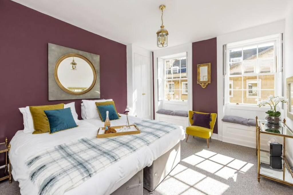 Georgian Apartment Located In The Center Of Bath. Exterior photo